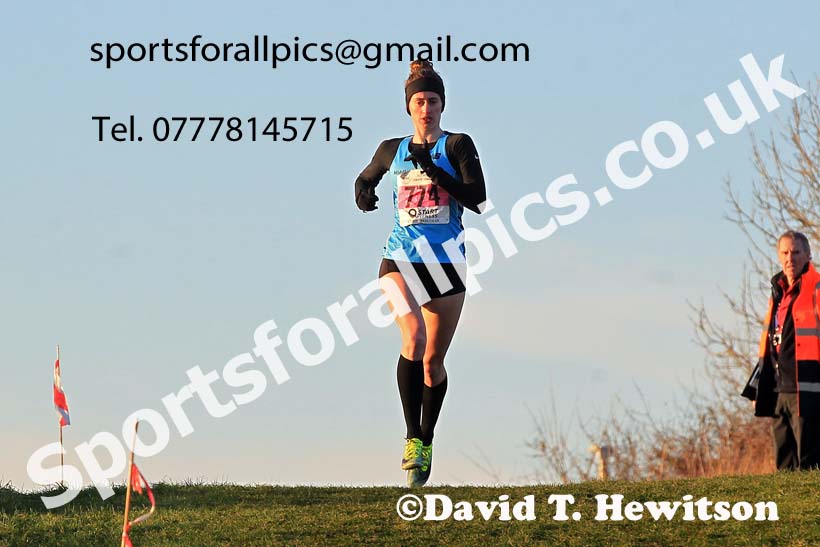 Senior womens 2022 North Eastern Cross Country Champs., Temple Park, South Shields.  Photo: David T. Hewitson/Sports for All Pics